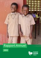 Couverture du rapport annuel 2022 avec l'image de deux garçons en uniforme scolaire