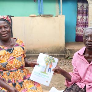 employer and worker holding a contract